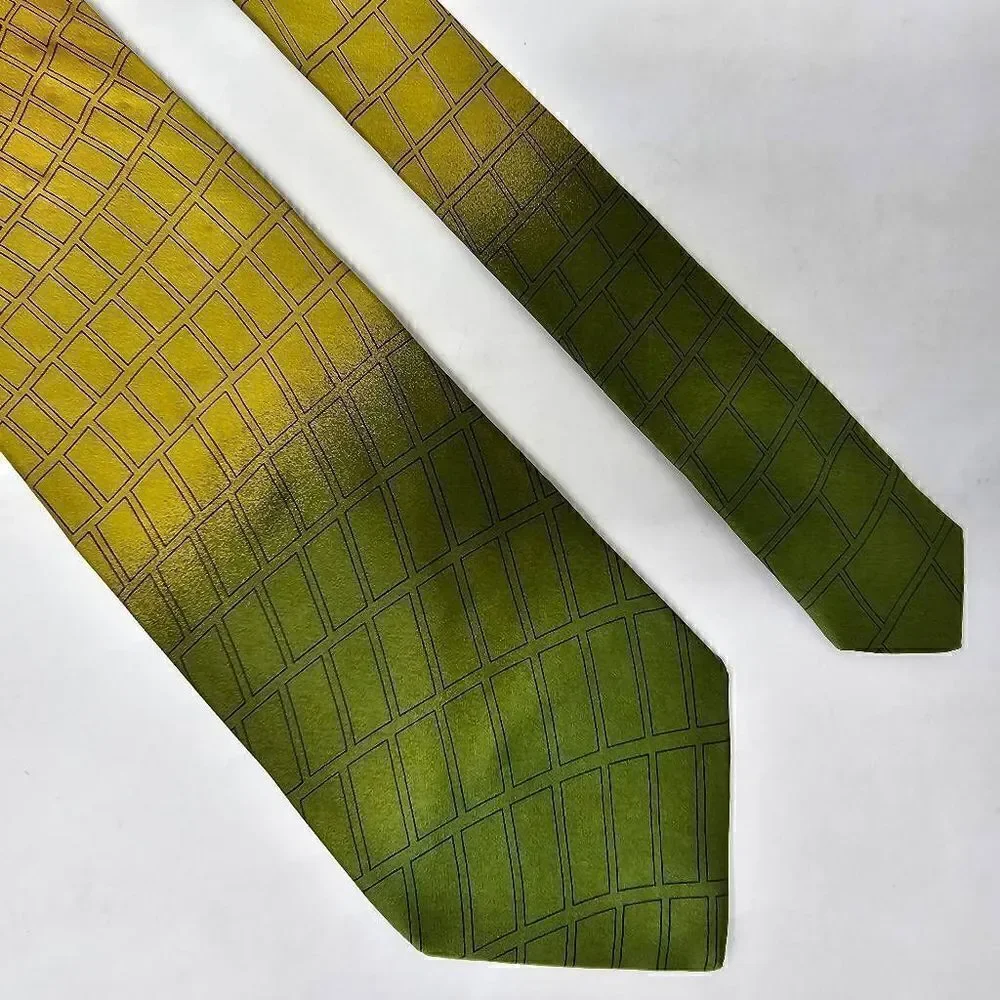 HUGO BOSS SILK TIE GREEN YELLOW GEOMETRIC SQUARES GRADIENT SMOOTH 4